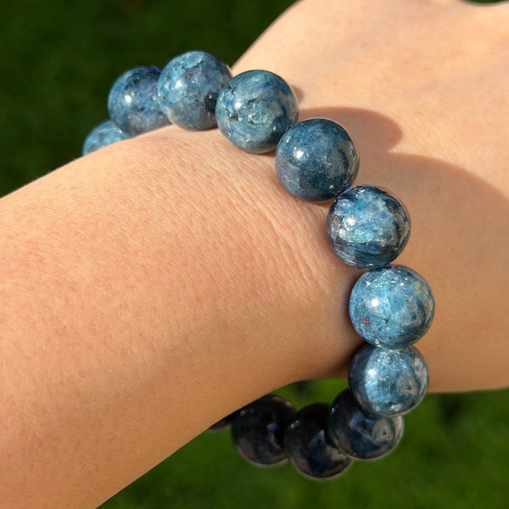 14mm stretchable blue apatite bracelet 0953 - Picture 8 of 9
